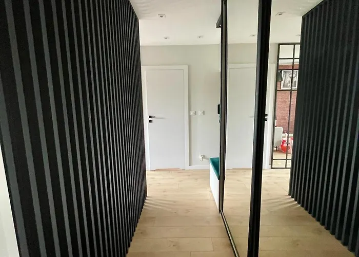 Stylish By The Castle *